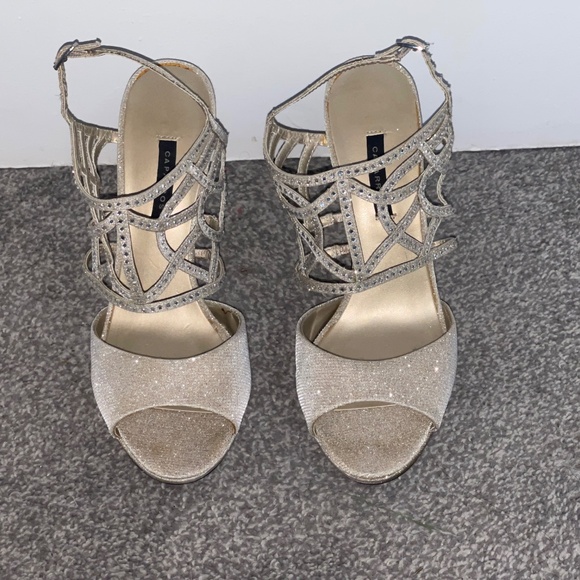 Capparos Heels - Picture 2 of 7